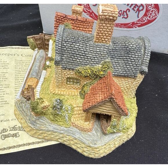 Vtg 1987 David Winter Lock Keepers Cottage The Midlands Collection MIB W/ COA - Picture 6 of 11